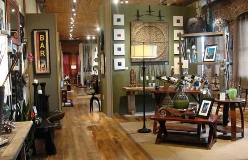 Best Home Accessories for a De-Cluttered and Inviting Look in Your Oman Home