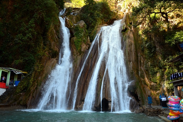Why is Mussoorie the favourite of Tourists the World Over? Find out here