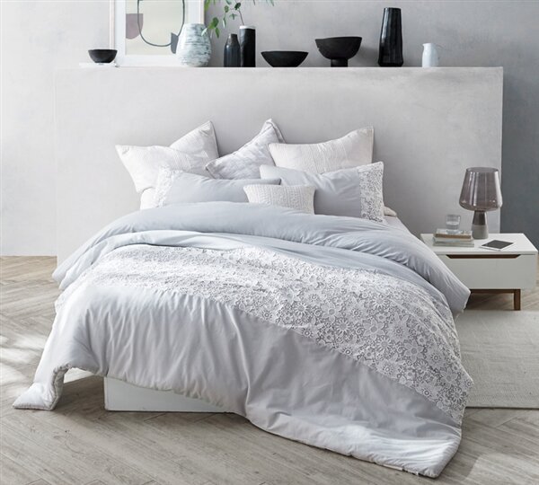 What bed sheets go well with scorching summers?