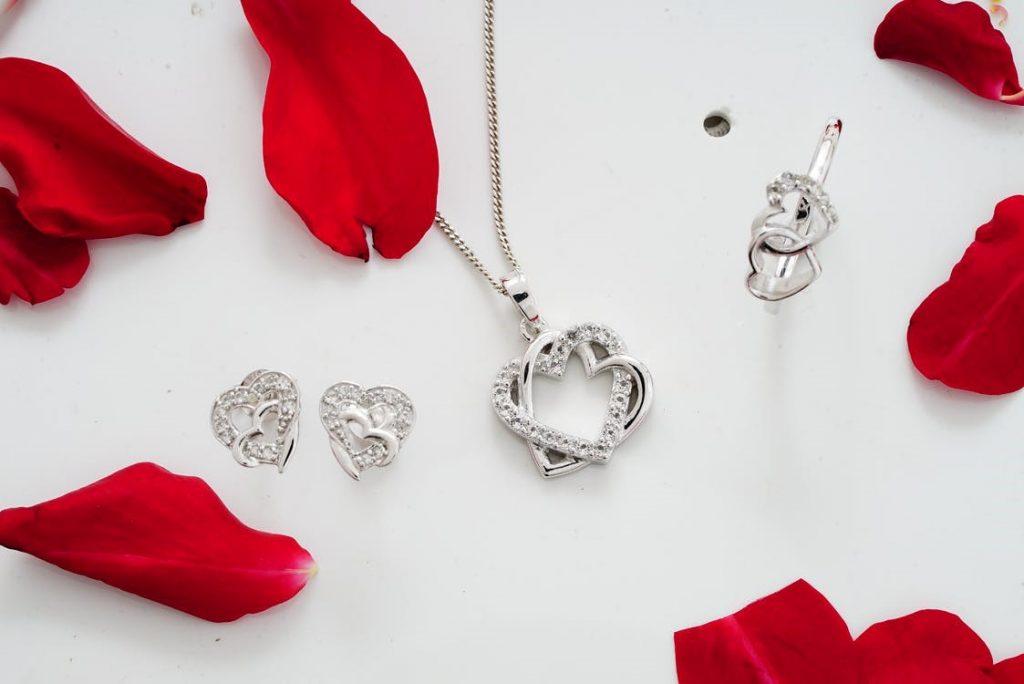 Buy the Best Heart Jewelry in Diamonds and Gemstones