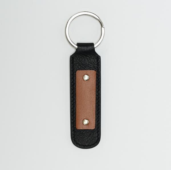 9 Must-Have Leather Accessories for Men
