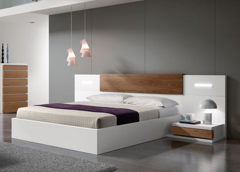 What are the Key Benefits of Having a Bedside table?