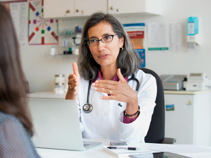 Laser Fat Removal vs CoolSculpting: Process, Candidate, and Risks